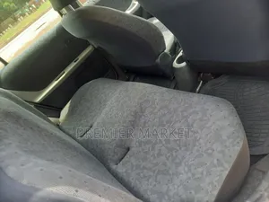 Toyota Vitz 1.3 FWD 5dr 2010 Gray