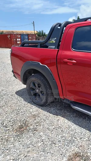 Great Wall Poer 2020 Red