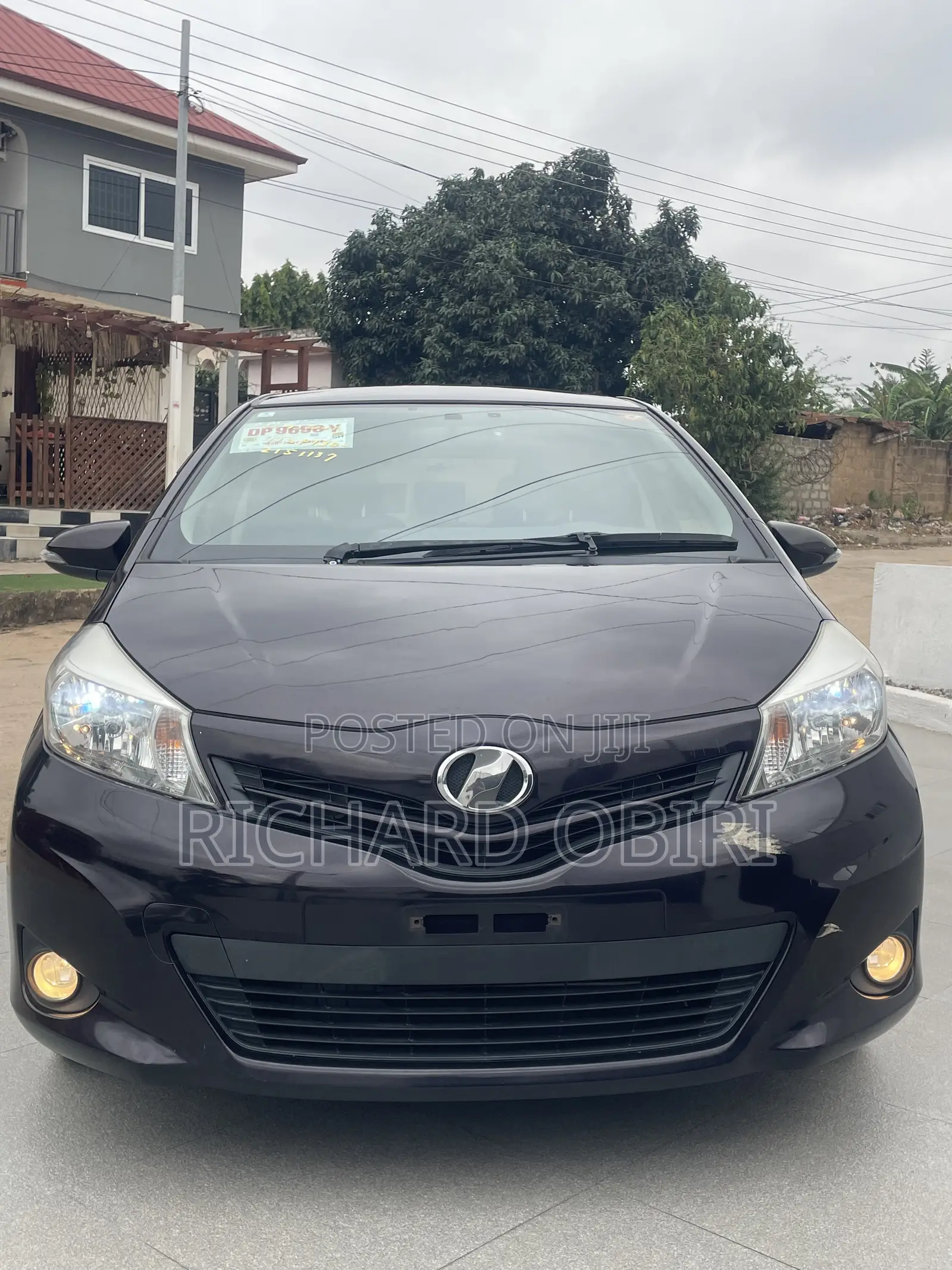 Toyota Vitz 1.3 AWD 5dr 2014 Purple