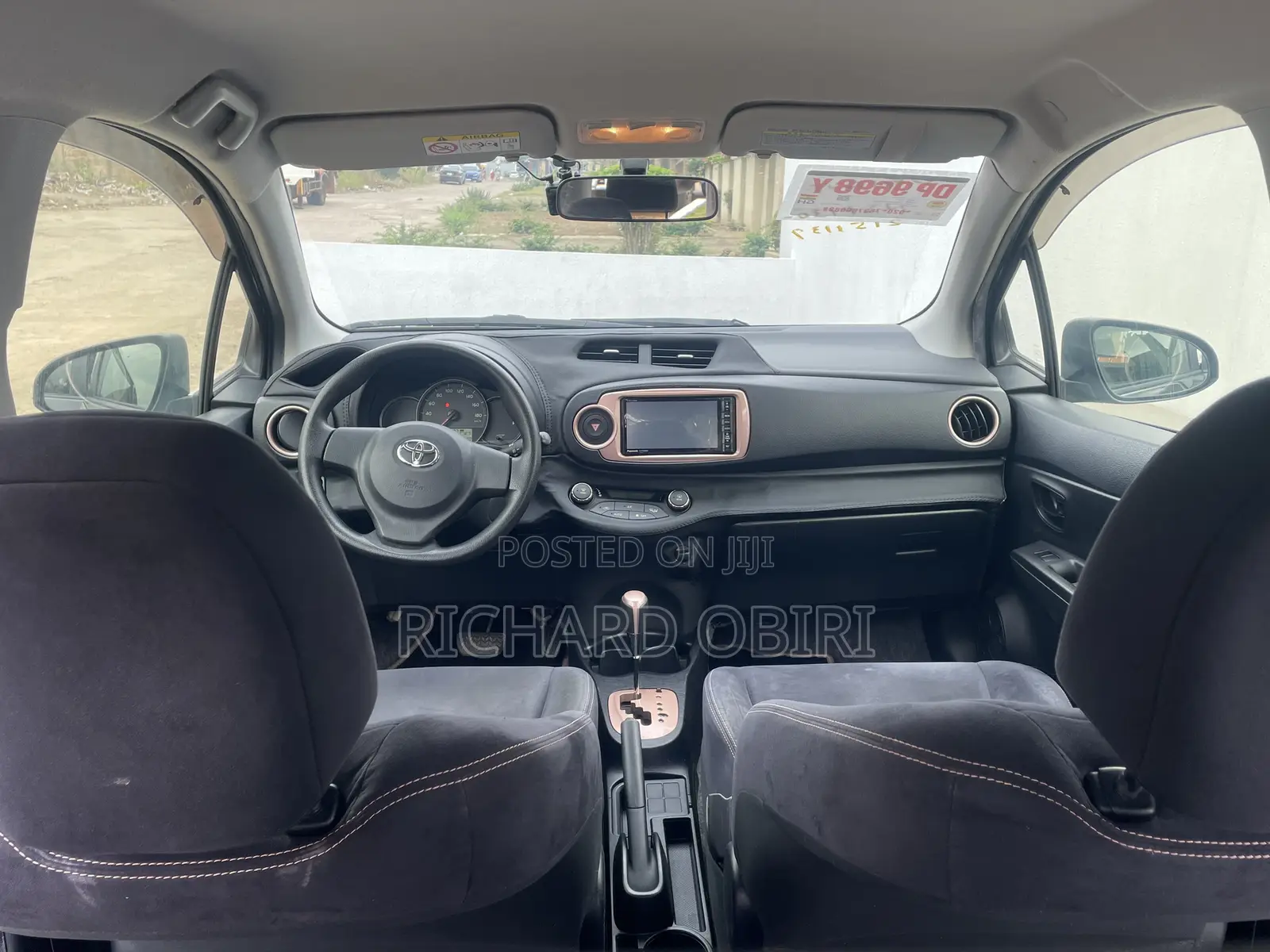 Toyota Vitz 1.3 AWD 5dr 2014 Purple