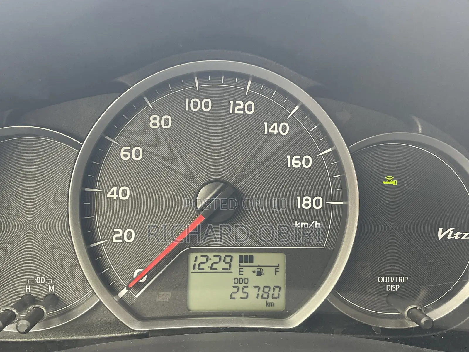 Toyota Vitz 1.3 AWD 5dr 2014 Purple