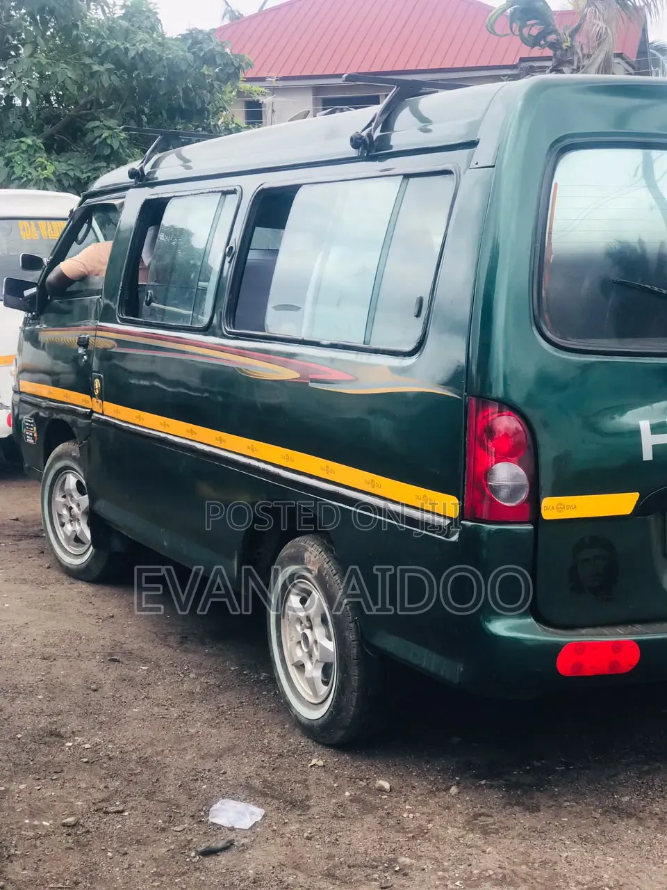 Hyundai H-100 2000 Green