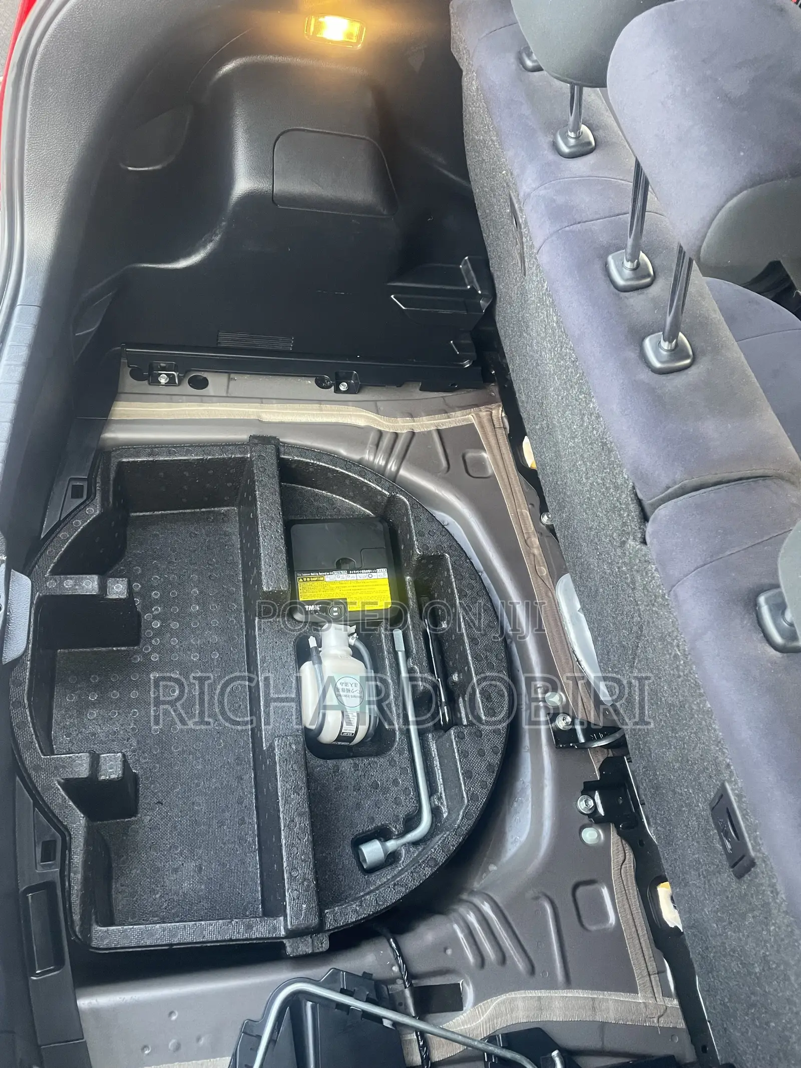 Toyota Vitz 1.3 AWD 5dr 2014 Purple
