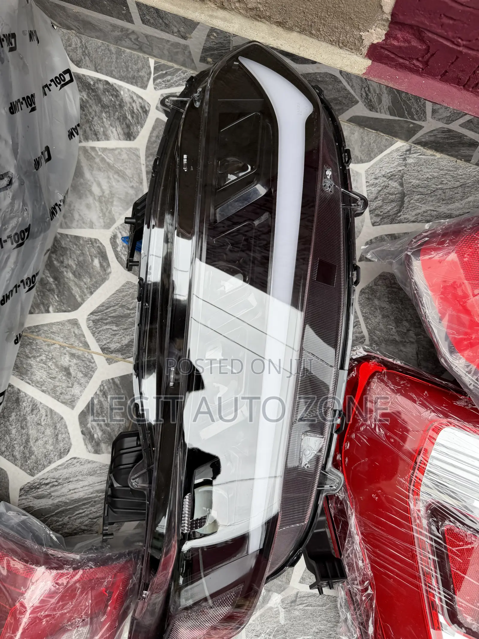 Honda Accord 2018,2019,2020,2021,2022, Spec Headlight Available