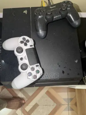 PS4 Console