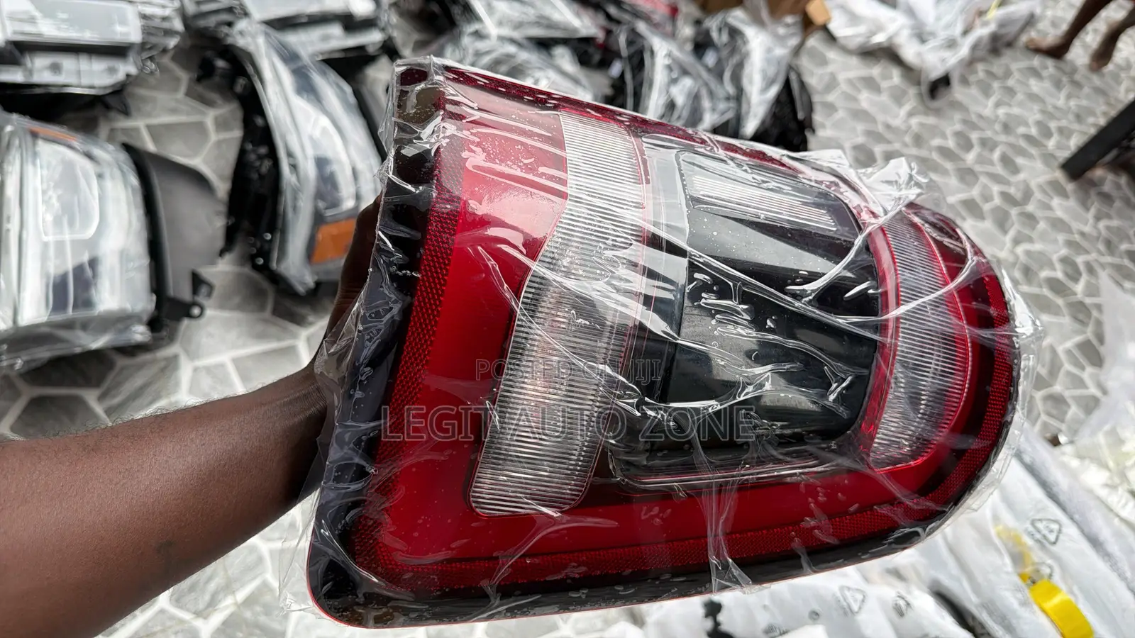 Dodge Ram 2018,2020,2021,2022,2019, Tailgate Available
