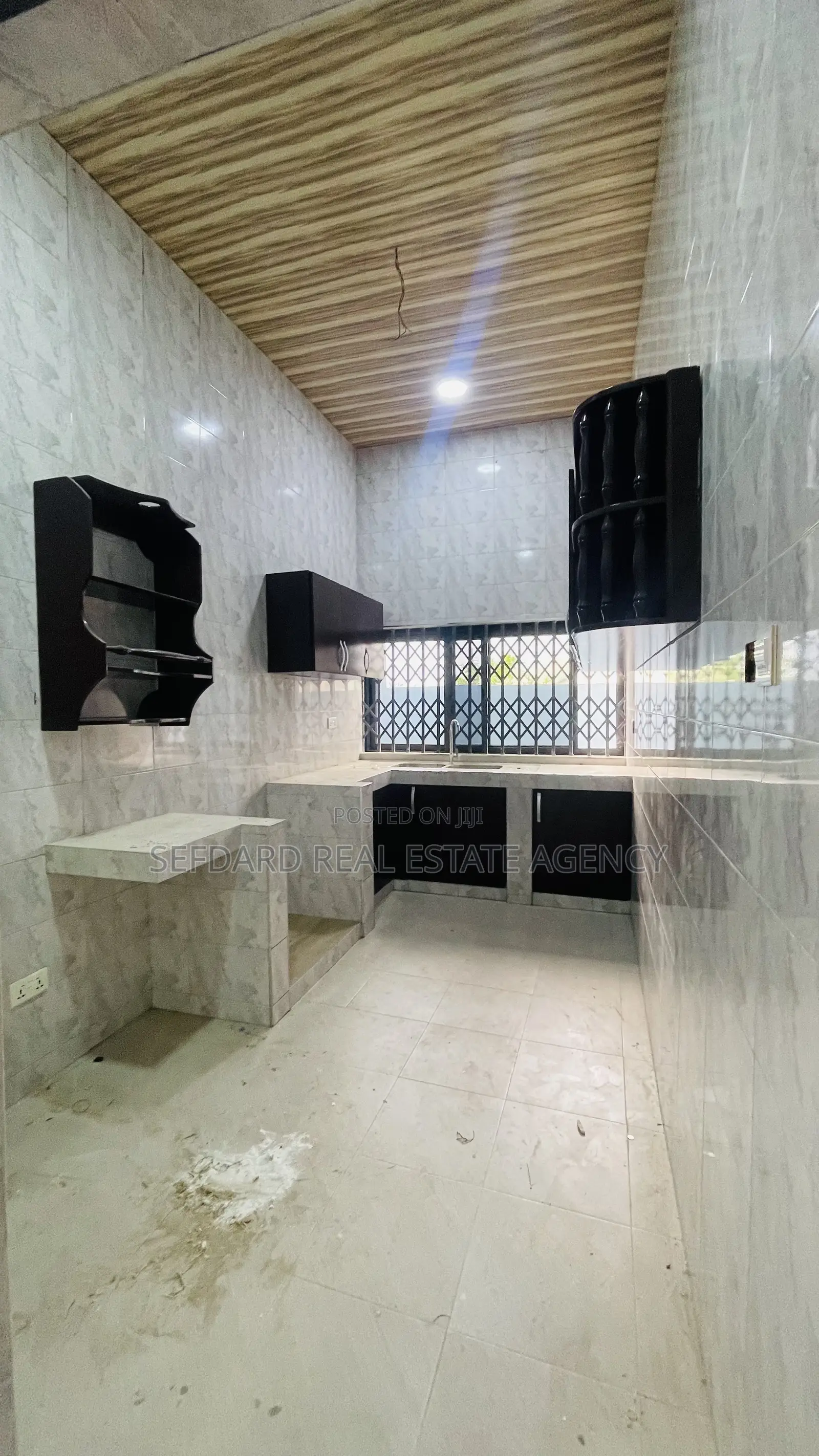 3bdrm Apartment in Sefdard Properties, Pokuase for rent