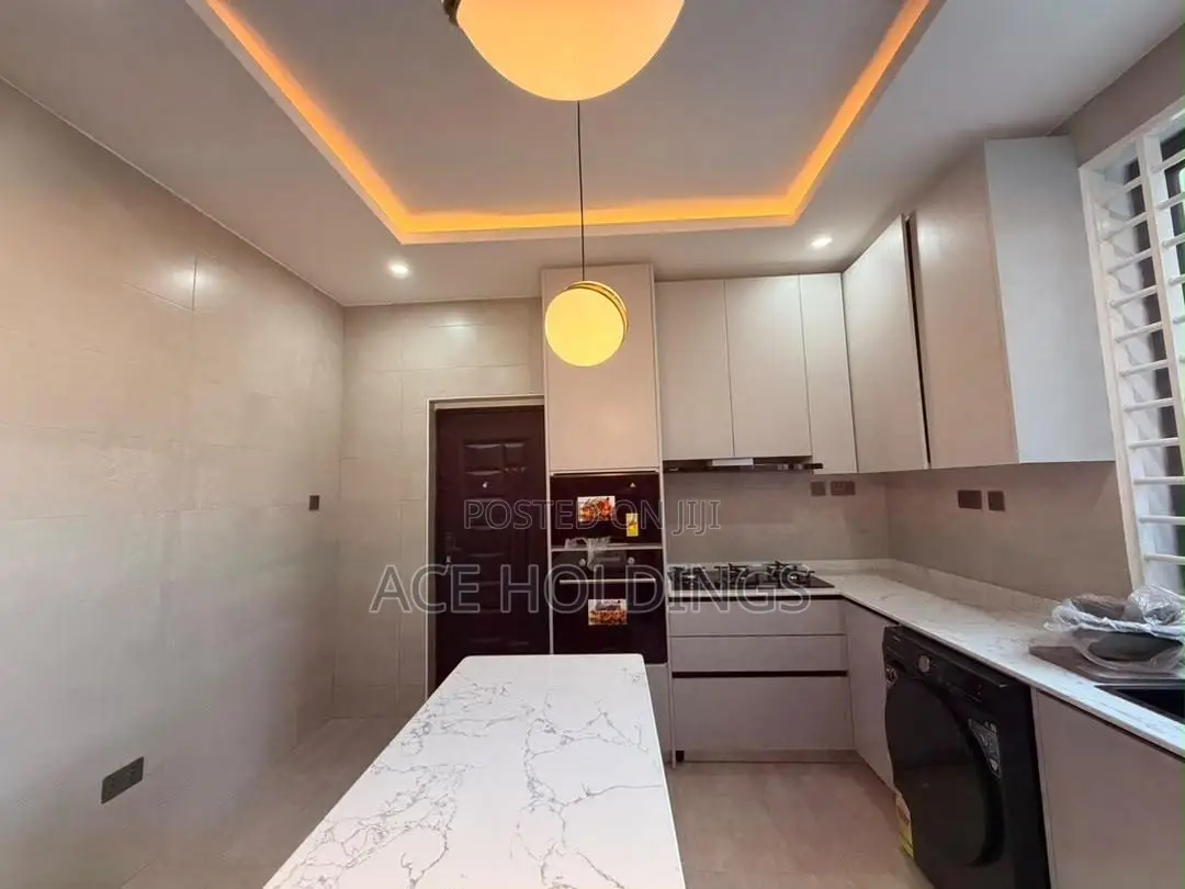 4bdrm Mansion in East Legon Hills for sale