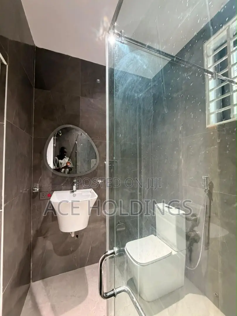 4bdrm Mansion in East Legon Hills for sale