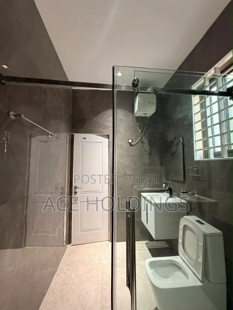 4bdrm Mansion in East Legon Hills for sale