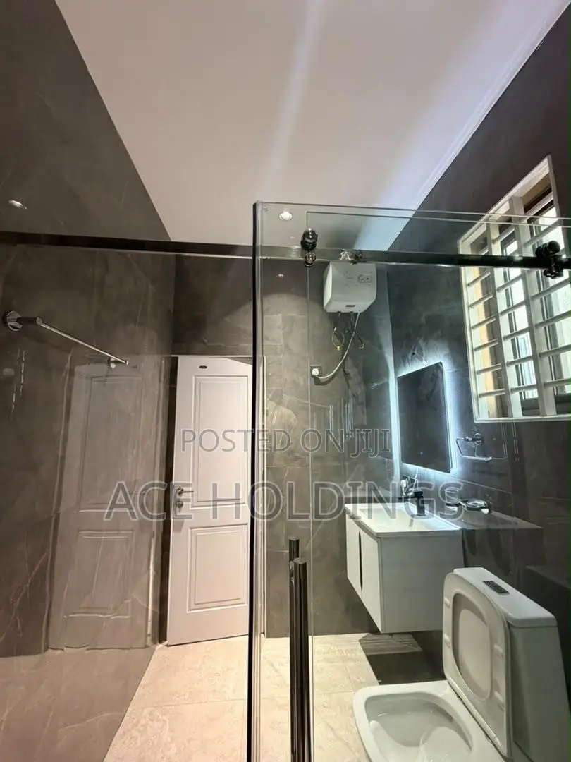4bdrm Mansion in East Legon Hills for sale