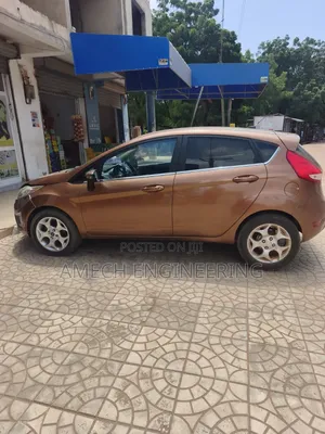 Ford Fiesta SE Hatchback 2012 Brown
