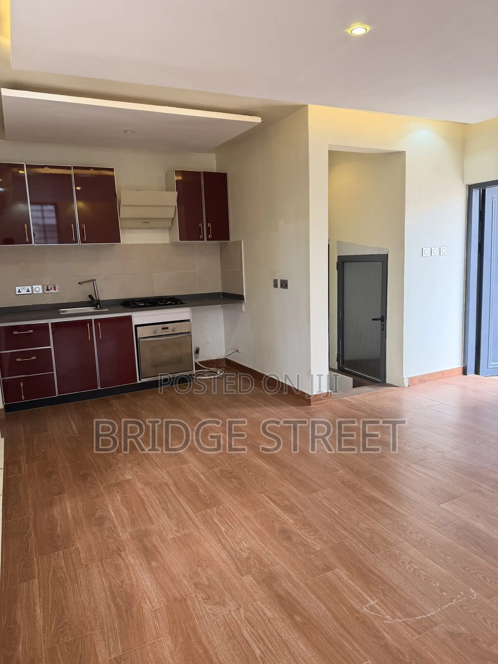 4bdrm Block of Flats in 2809 Court, Nmai-Dzorn for sale