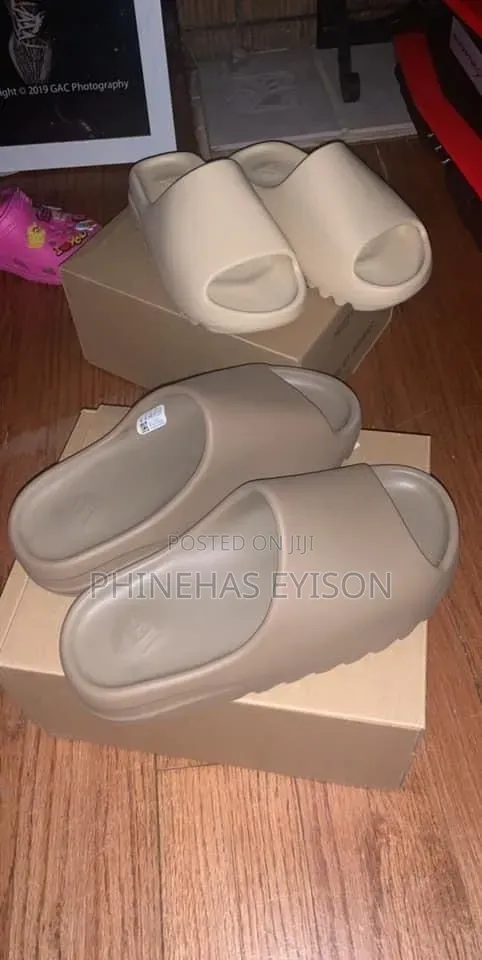 Unisex Yeezy Slide