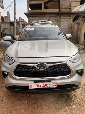 Toyota Highlander XLE 2021