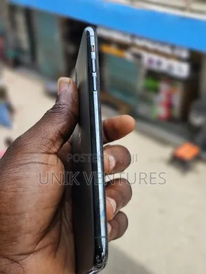 Apple iPhone 11 Pro Max 64 GB