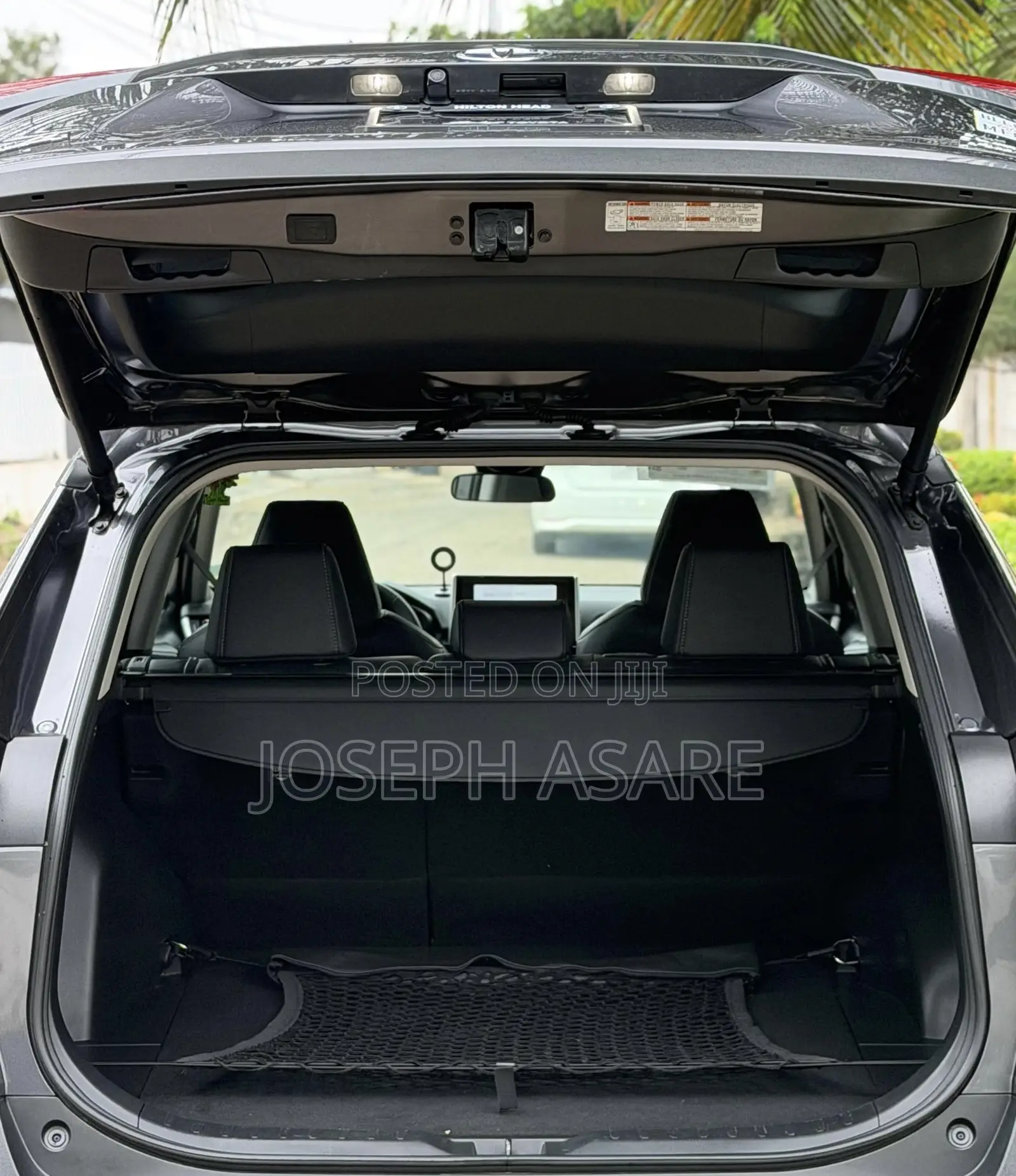 Toyota RAV4 XLE 2025