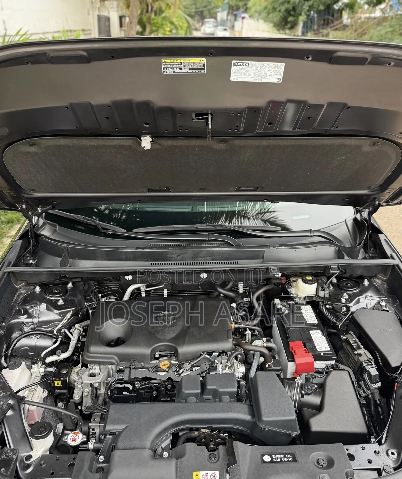 Toyota RAV4 XLE 2025
