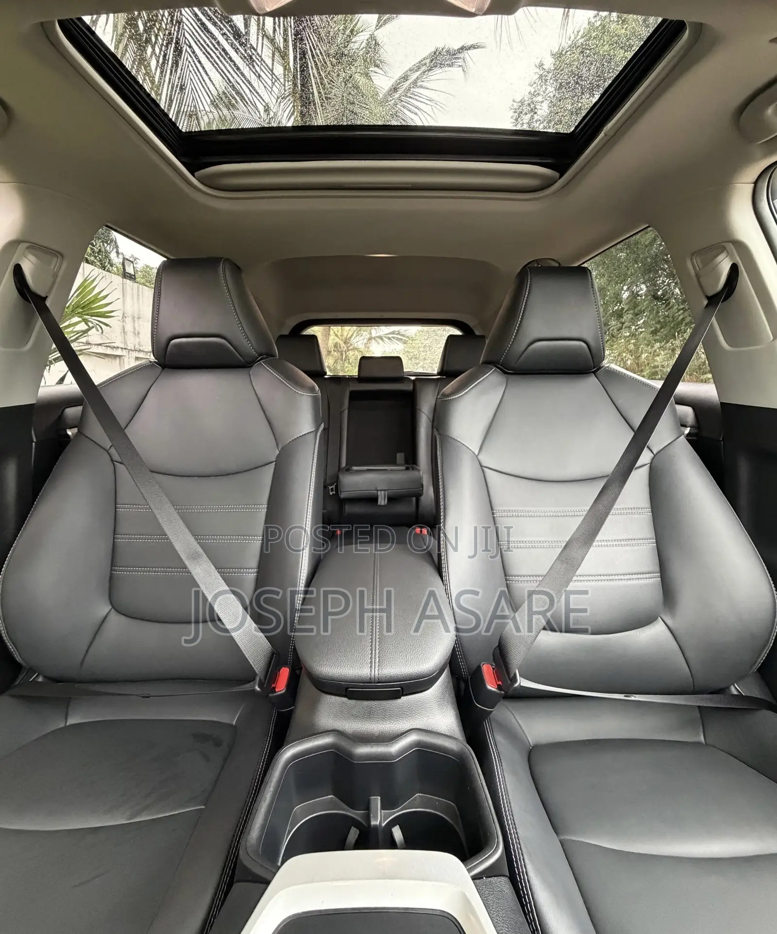 Toyota RAV4 XLE 2025