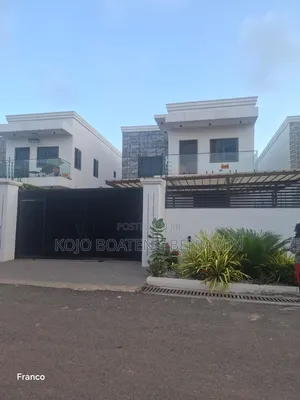 4bdrm House in Baatsona Total for sale