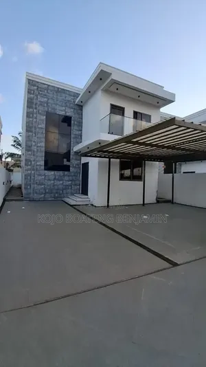 4bdrm House in Baatsona Total for sale