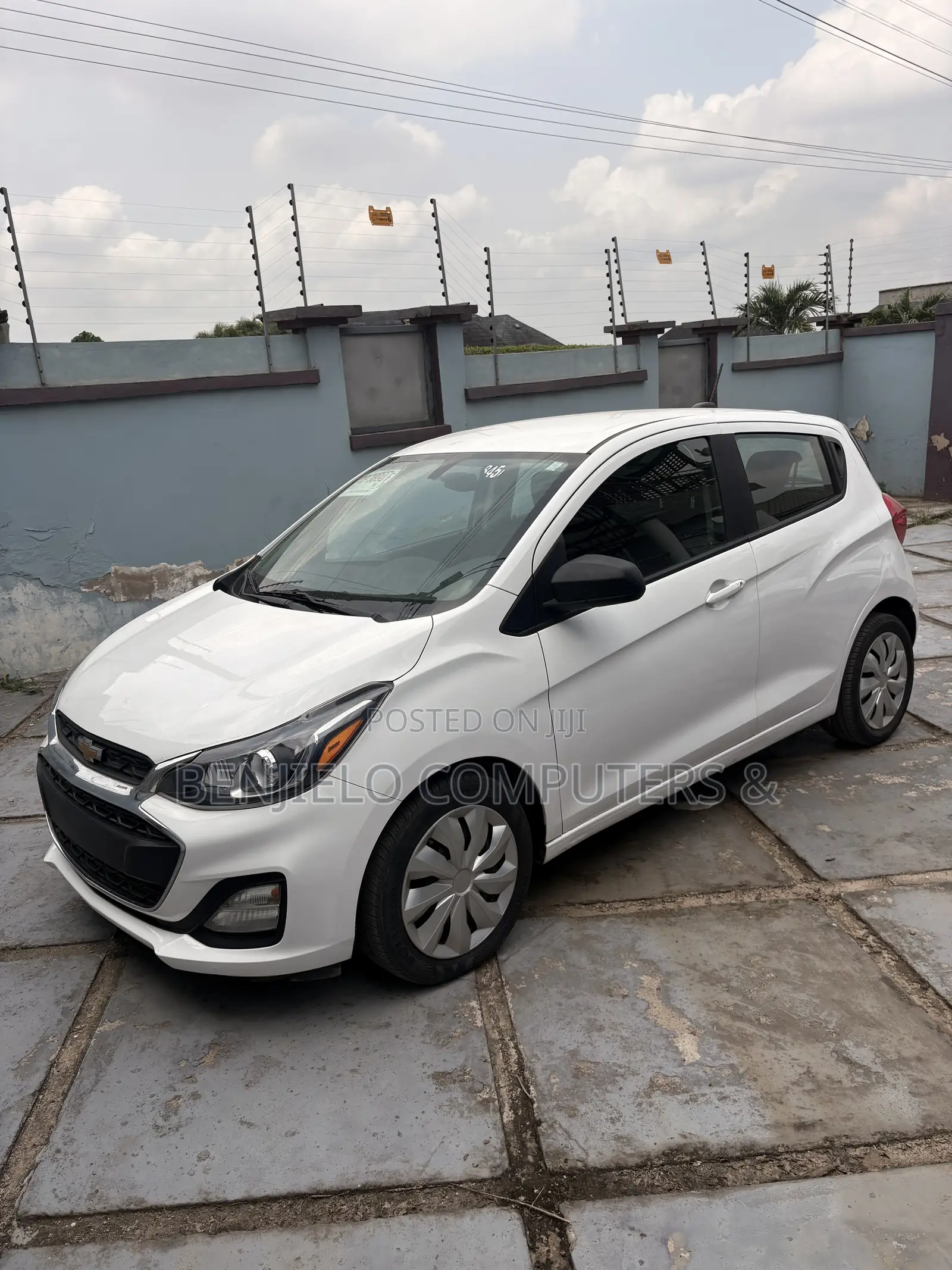 Chevrolet Spark 2021 White