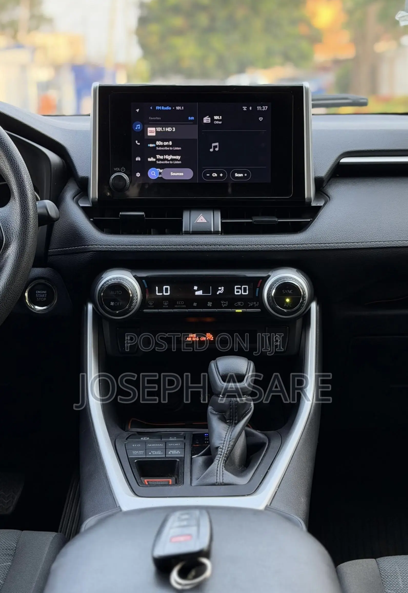 Toyota RAV4 XLE AWD 2023 Gray