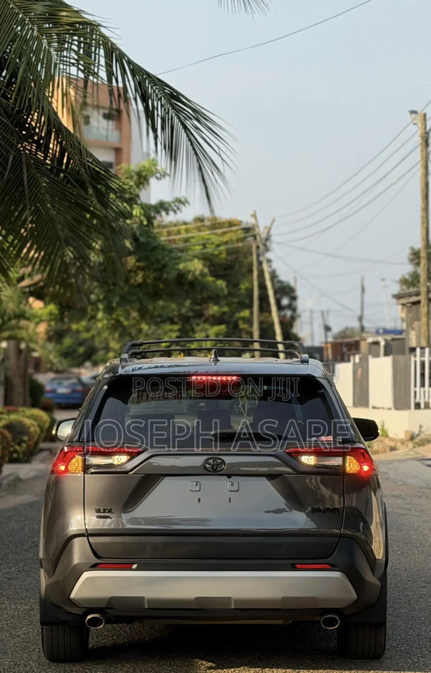 Toyota RAV4 XLE AWD 2023 Gray