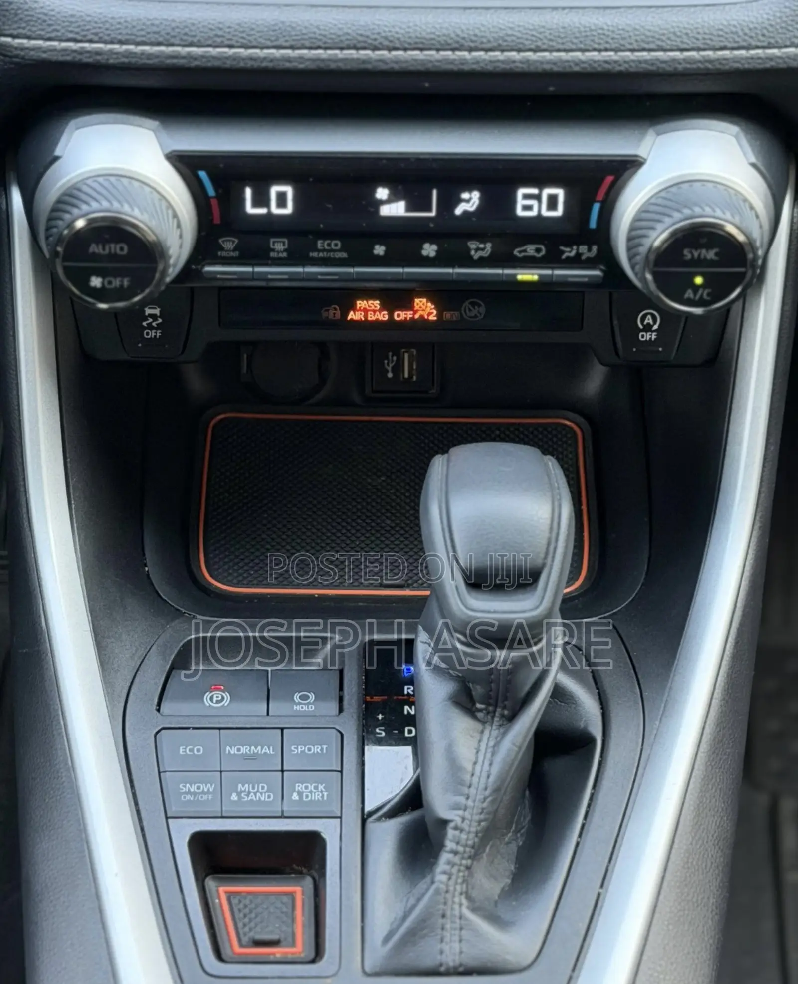 Toyota RAV4 XLE AWD 2023 Gray