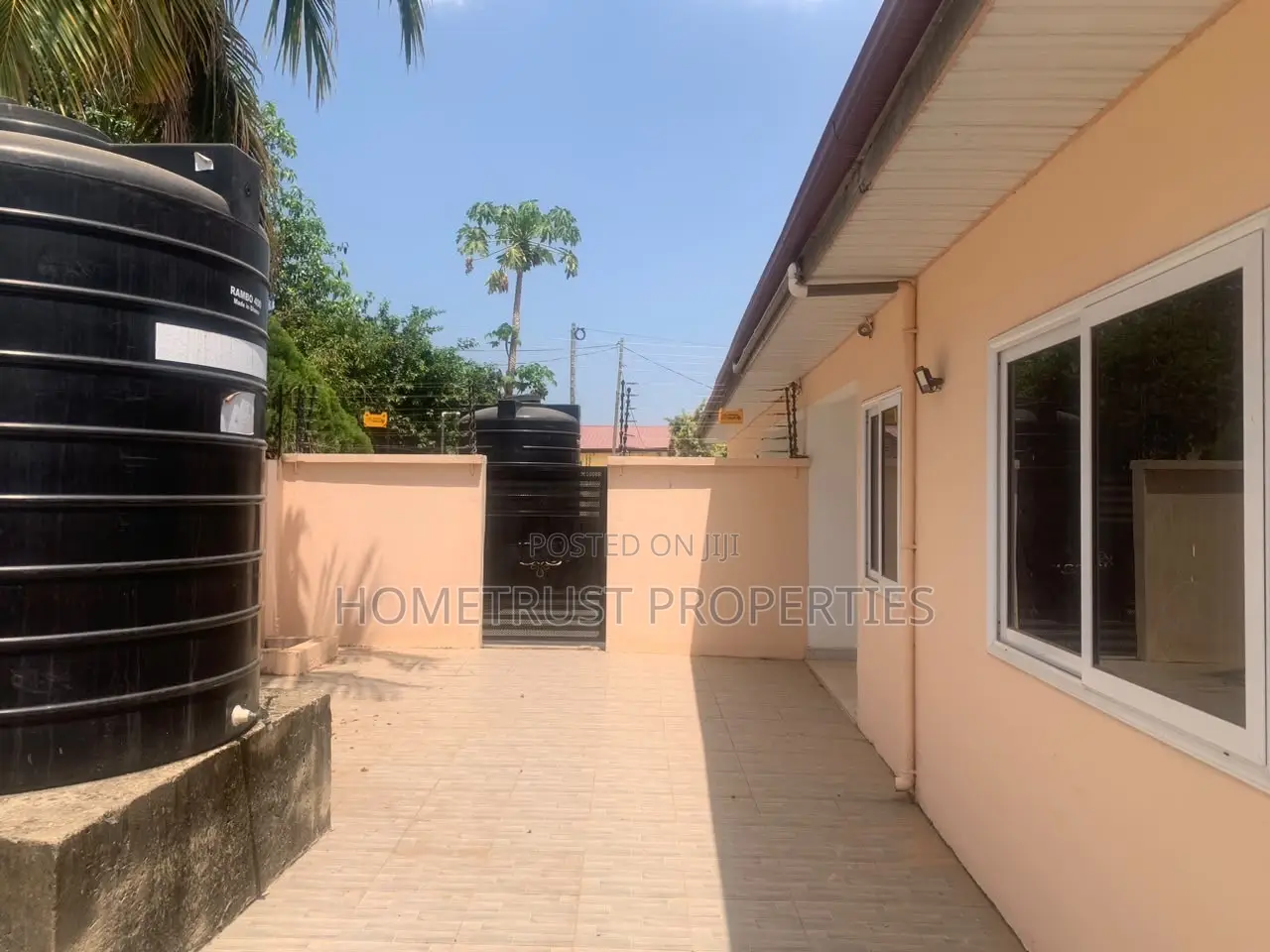 5bdrm House in Adenta Manyea for rent