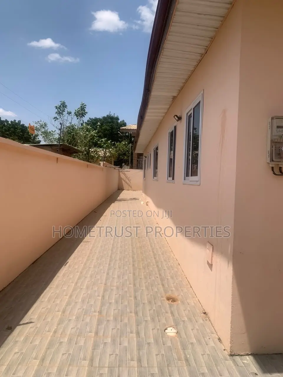 5bdrm House in Adenta Manyea for rent