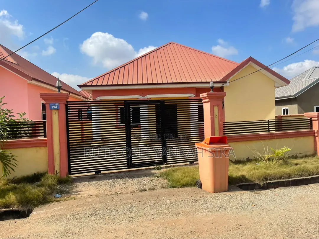 2bdrm House in Adom Estate, Community 25 for sale