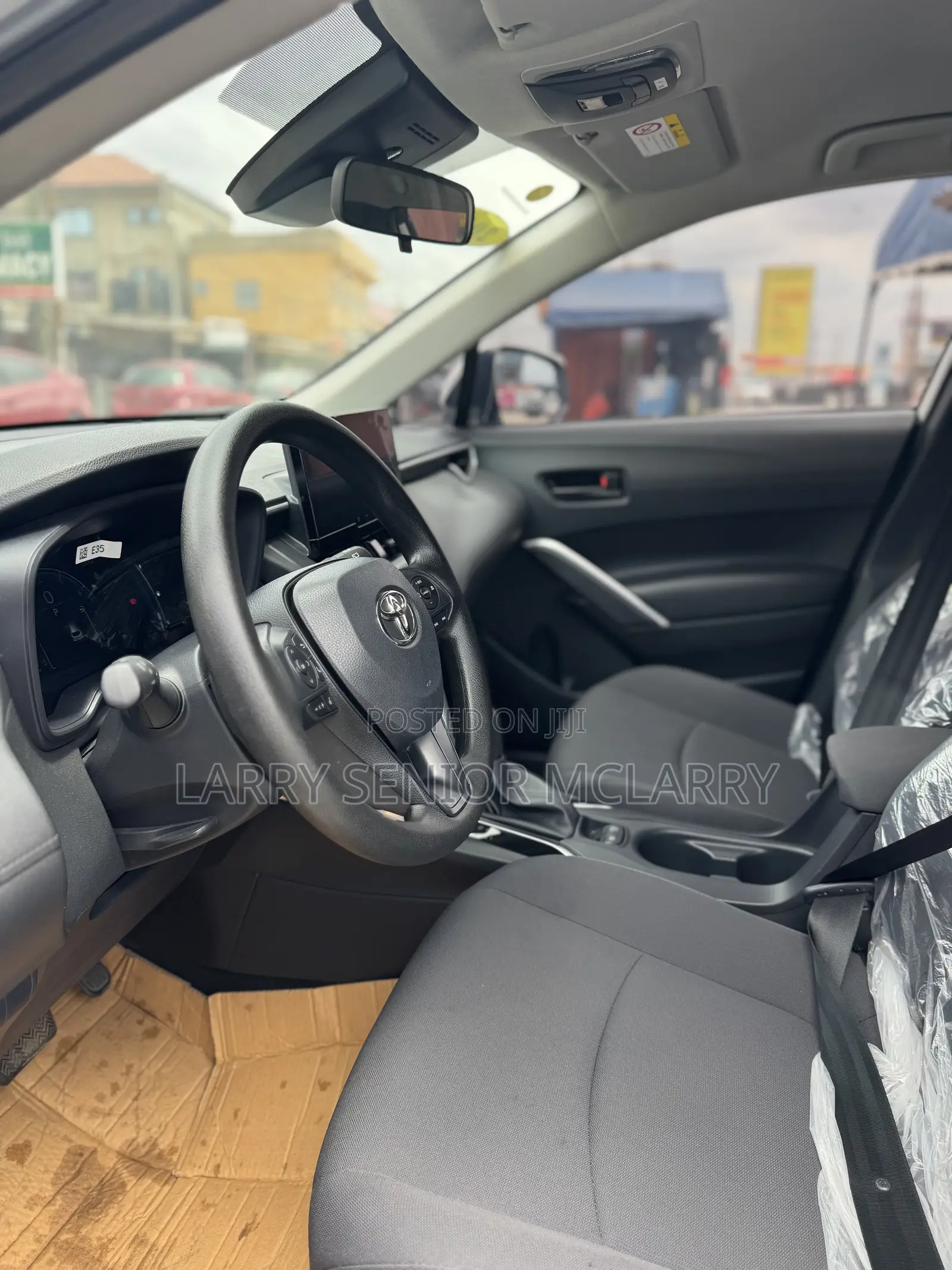 New Toyota Corolla Cross LE 2025 White