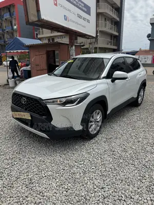 New Toyota Corolla Cross LE 2025 White