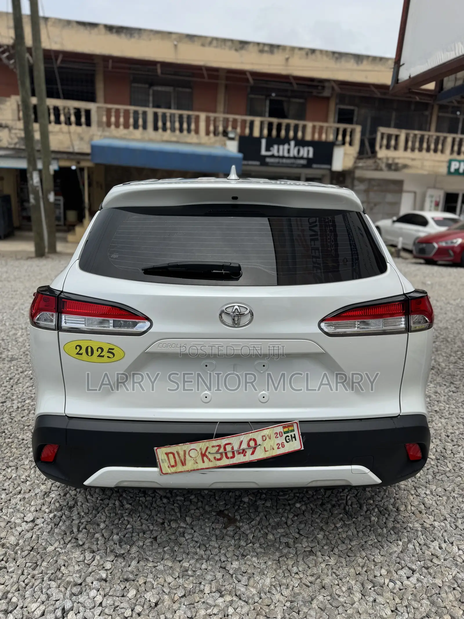 New Toyota Corolla Cross LE 2025 White