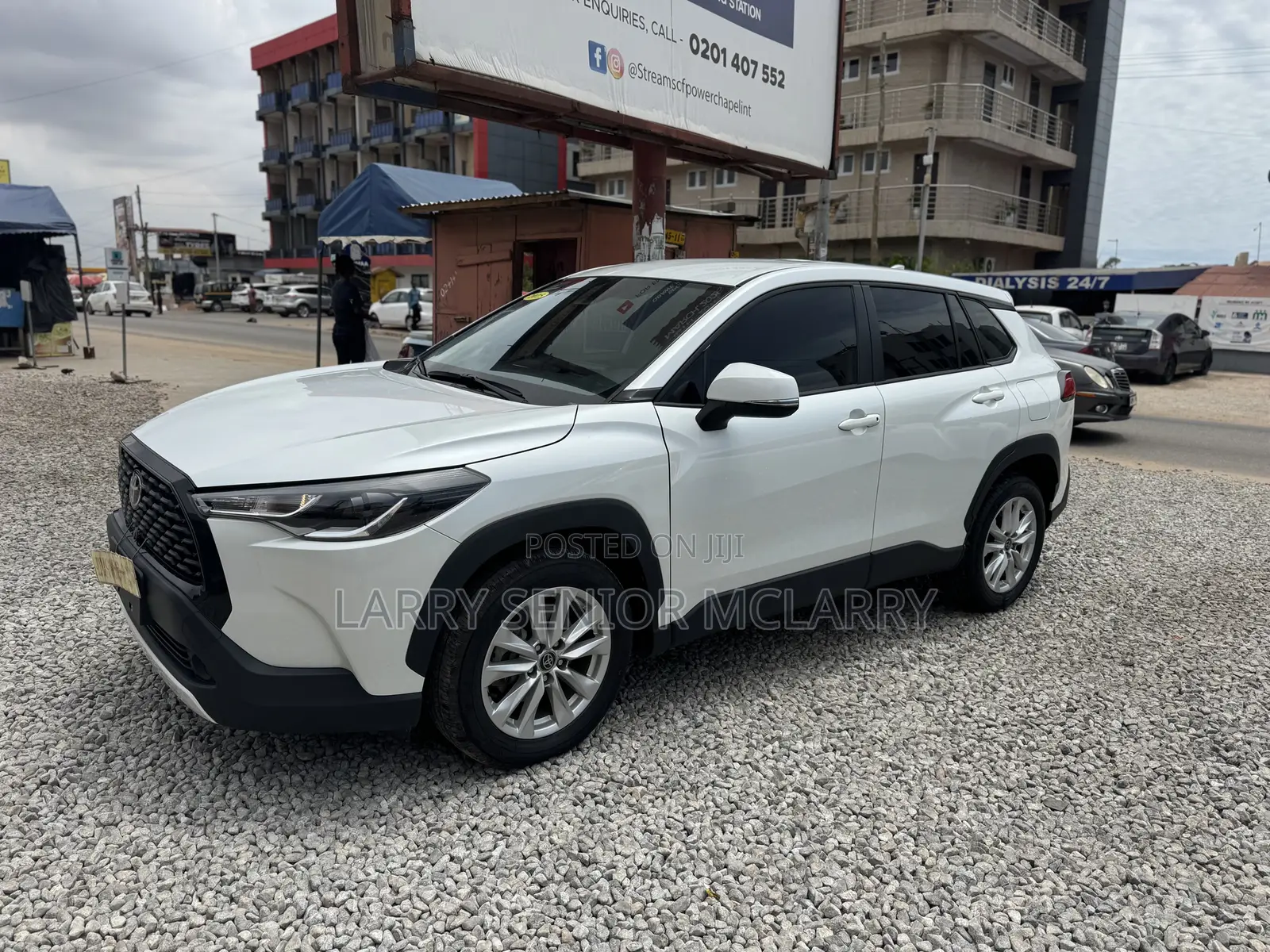 New Toyota Corolla Cross LE 2025 White