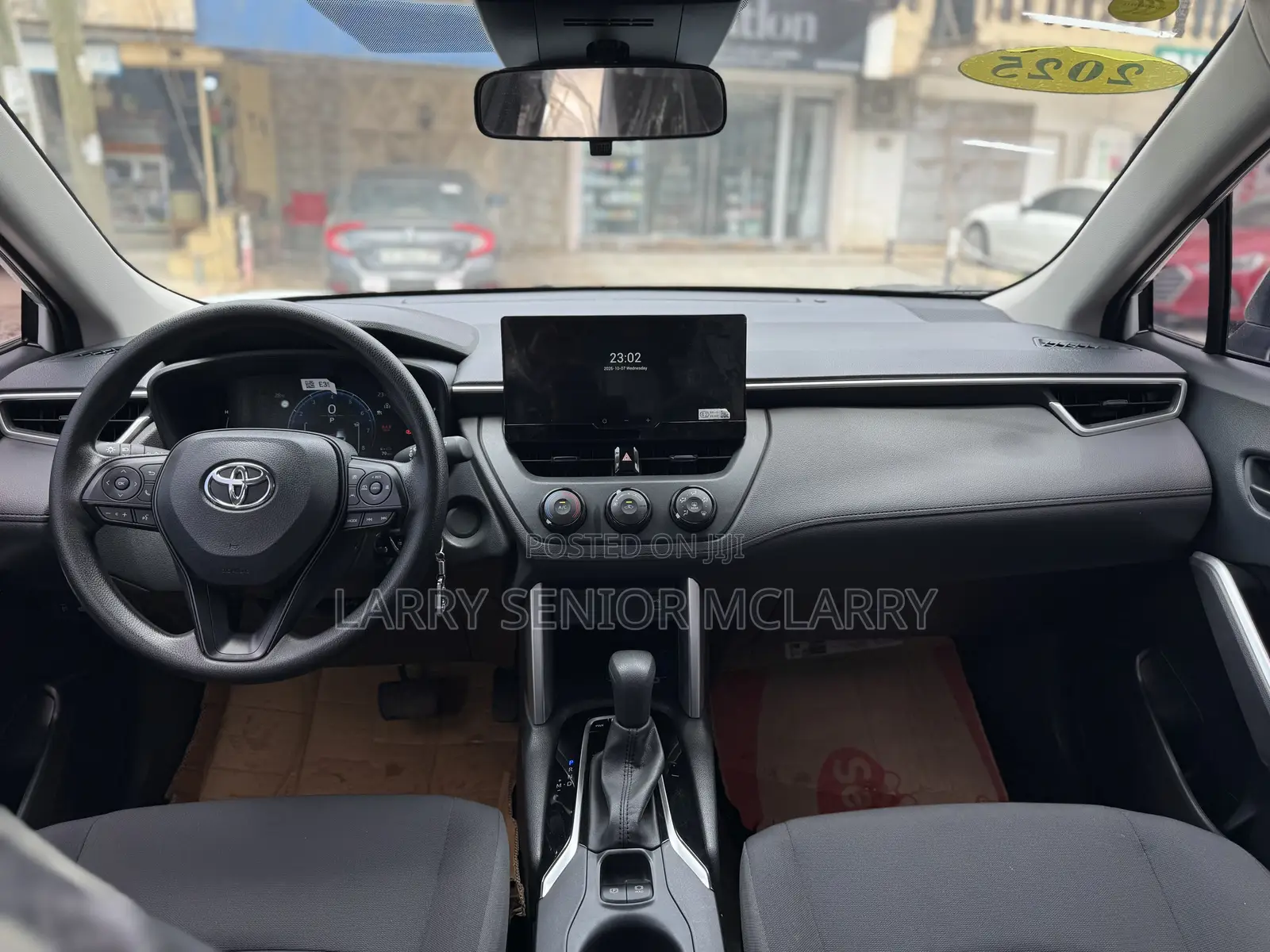 New Toyota Corolla Cross LE 2025 White