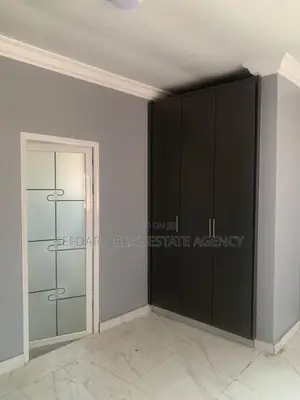 5bdrm House in Sefdard Properties, Adenta for rent