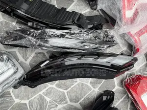 Mitsubishi Outlander 2022,2024,2023,2025, Headlight Available