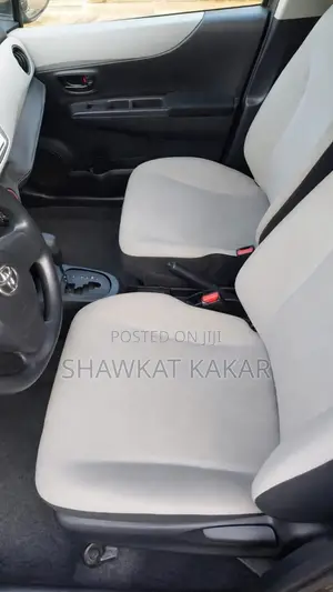 Toyota Vitz 1.3 AWD 3dr 2014 Gray