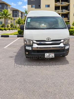 Toyota HiAce 2016 White