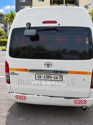 Toyota HiAce 2016 White