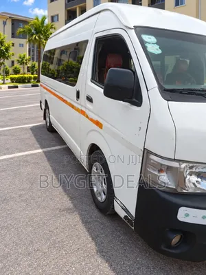 Toyota HiAce 2016 White