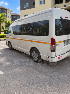 Toyota HiAce 2016 White