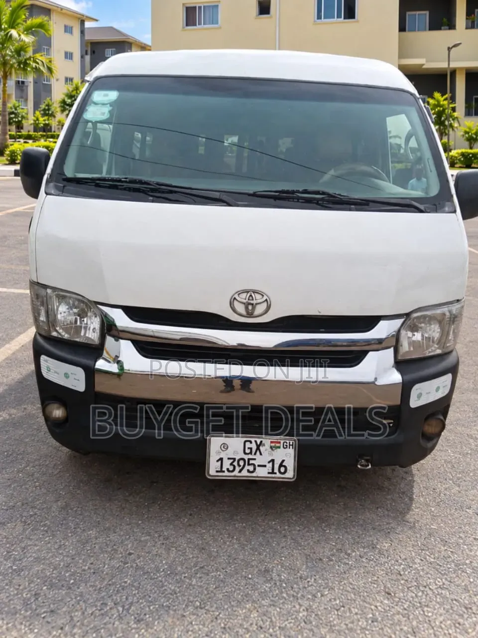 Toyota HiAce 2016 White