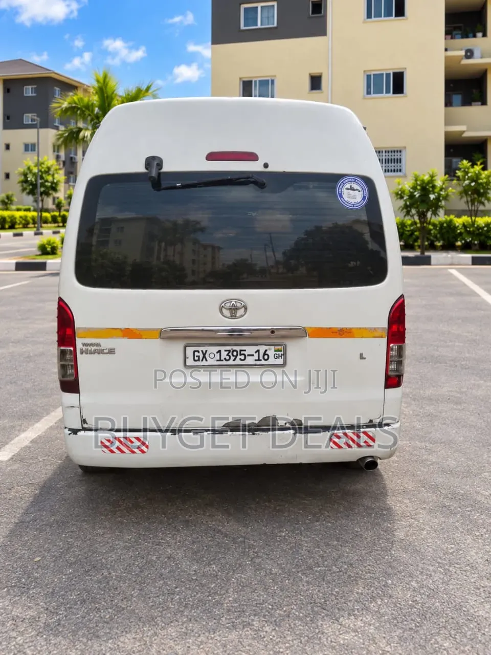 Toyota HiAce 2016 White