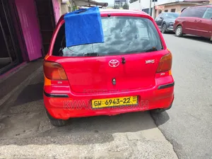 Toyota Yaris 1.0 2006 Red