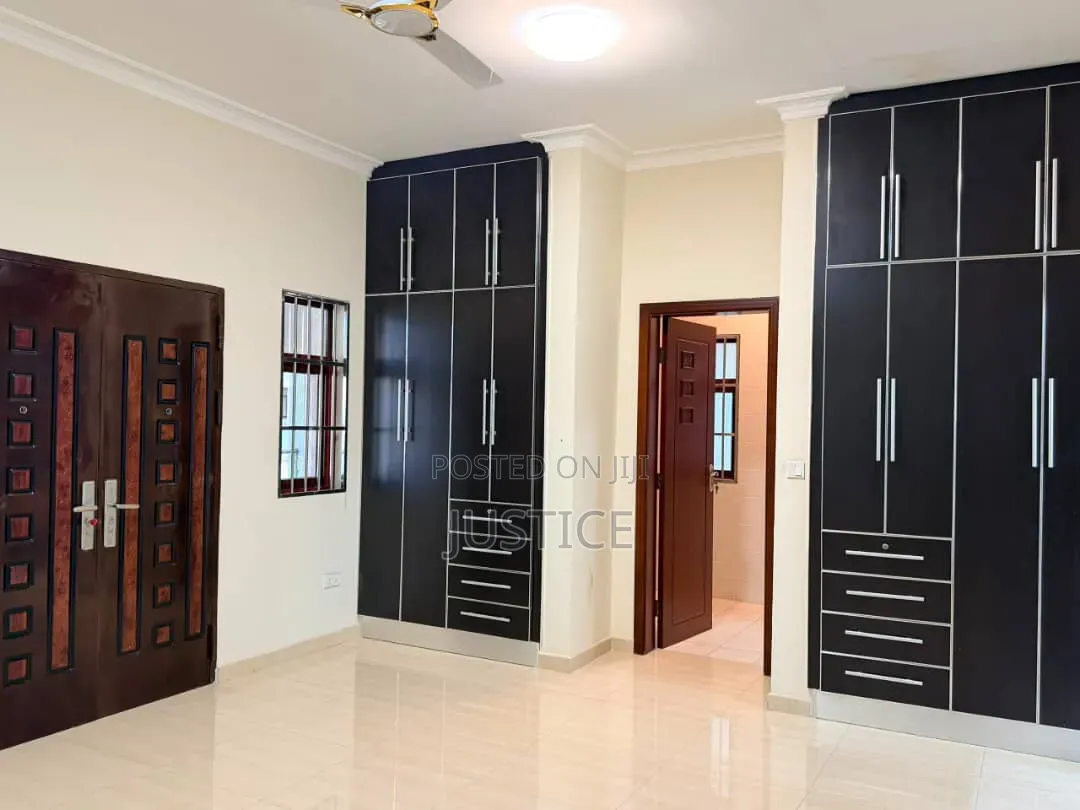 4bdrm House in Adjiringanor, Otano for rent