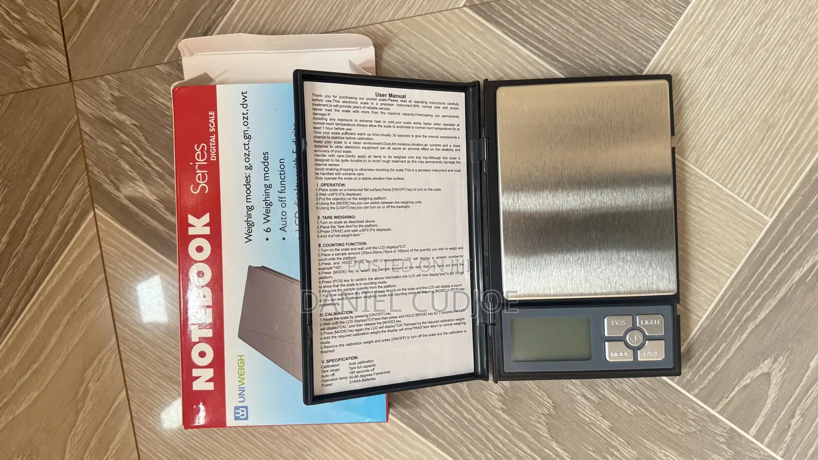 Notebook a Digital Scale