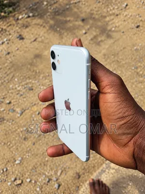 New Apple iPhone 11 64 GB White